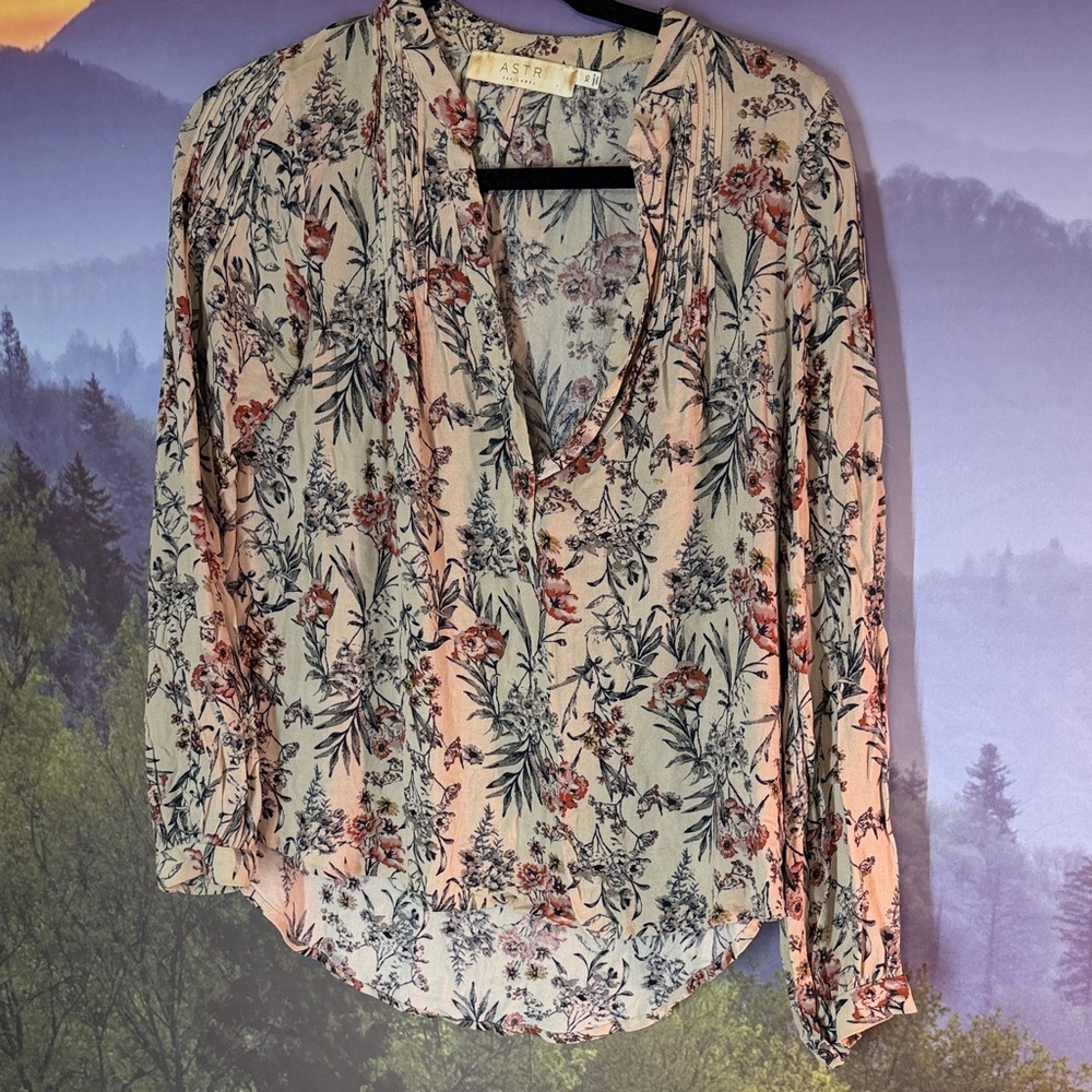 ASTR Women's Floral Blouse - Pink and White
